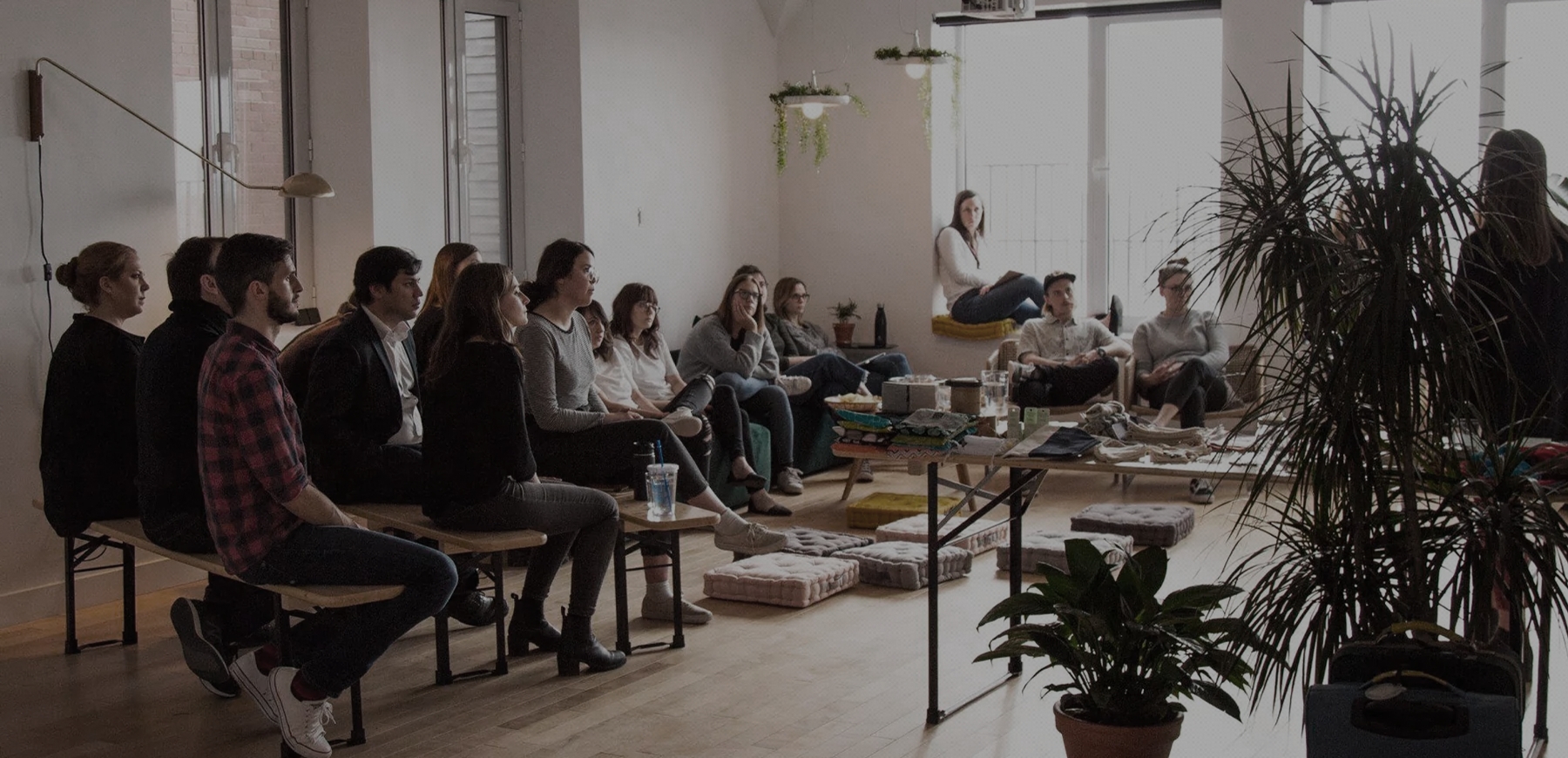 grupo-personas-equipo-medialab